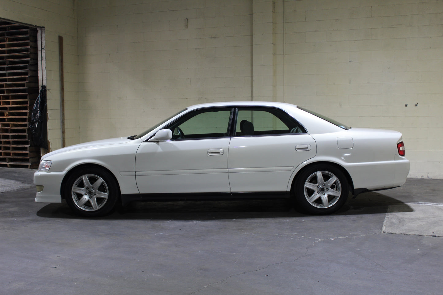 JDM RHD TOYOTA CHASER GX100 AVANTE FOR SALE 2.5L AUTOMATIC 1GFE PEARL WHITE