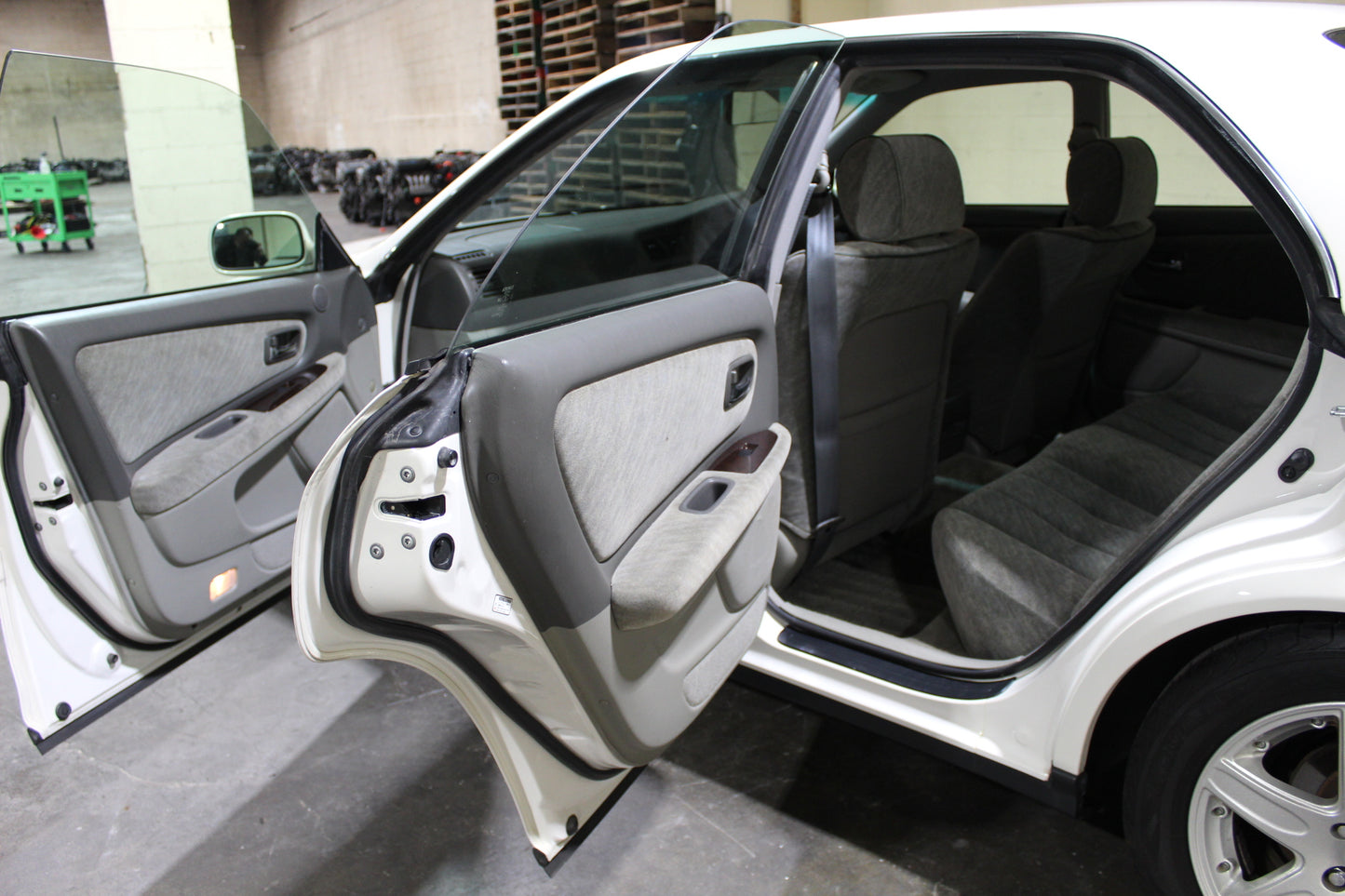 JDM RHD TOYOTA CHASER GX100 AVANTE FOR SALE 2.5L AUTOMATIC 1GFE PEARL WHITE
