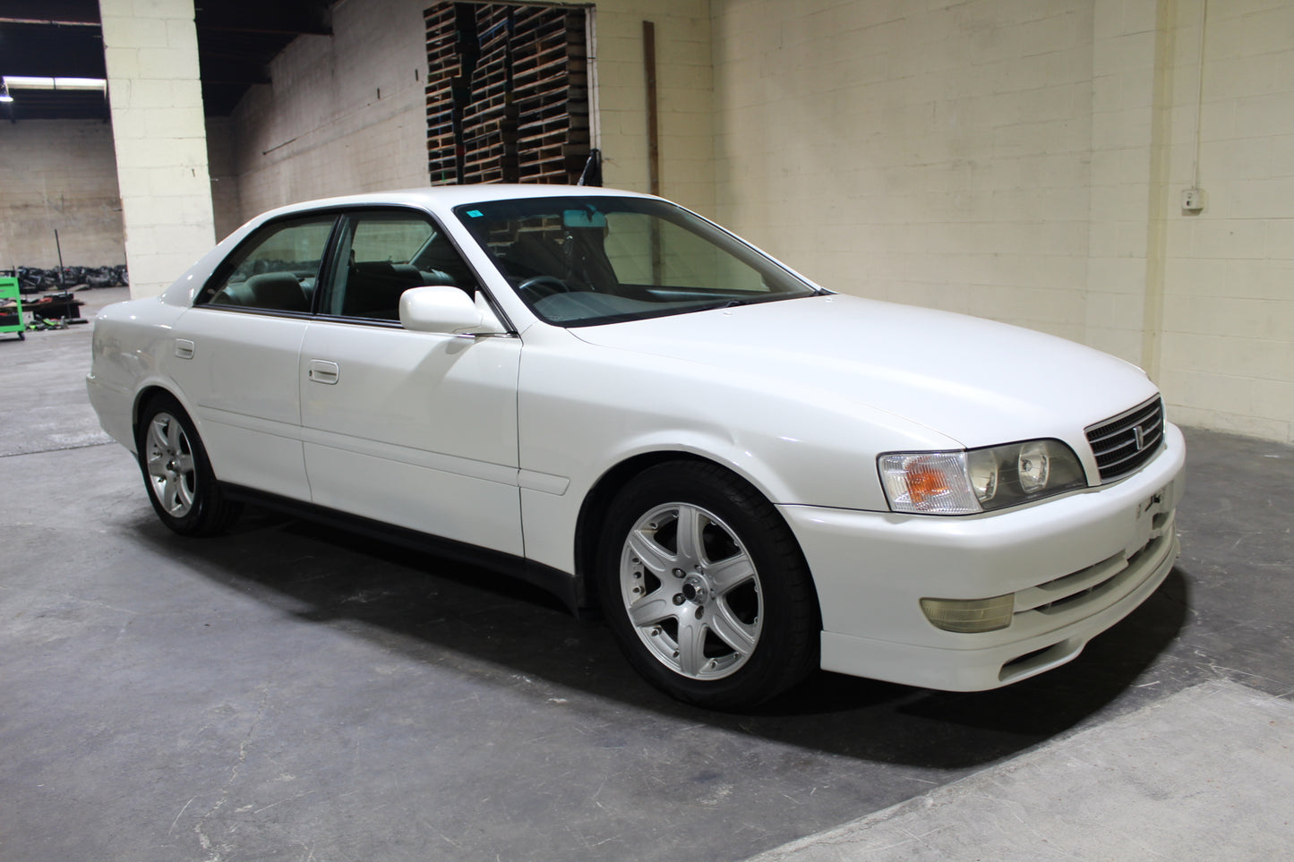 JDM RHD TOYOTA CHASER GX100 AVANTE FOR SALE 2.5L AUTOMATIC 1GFE PEARL WHITE
