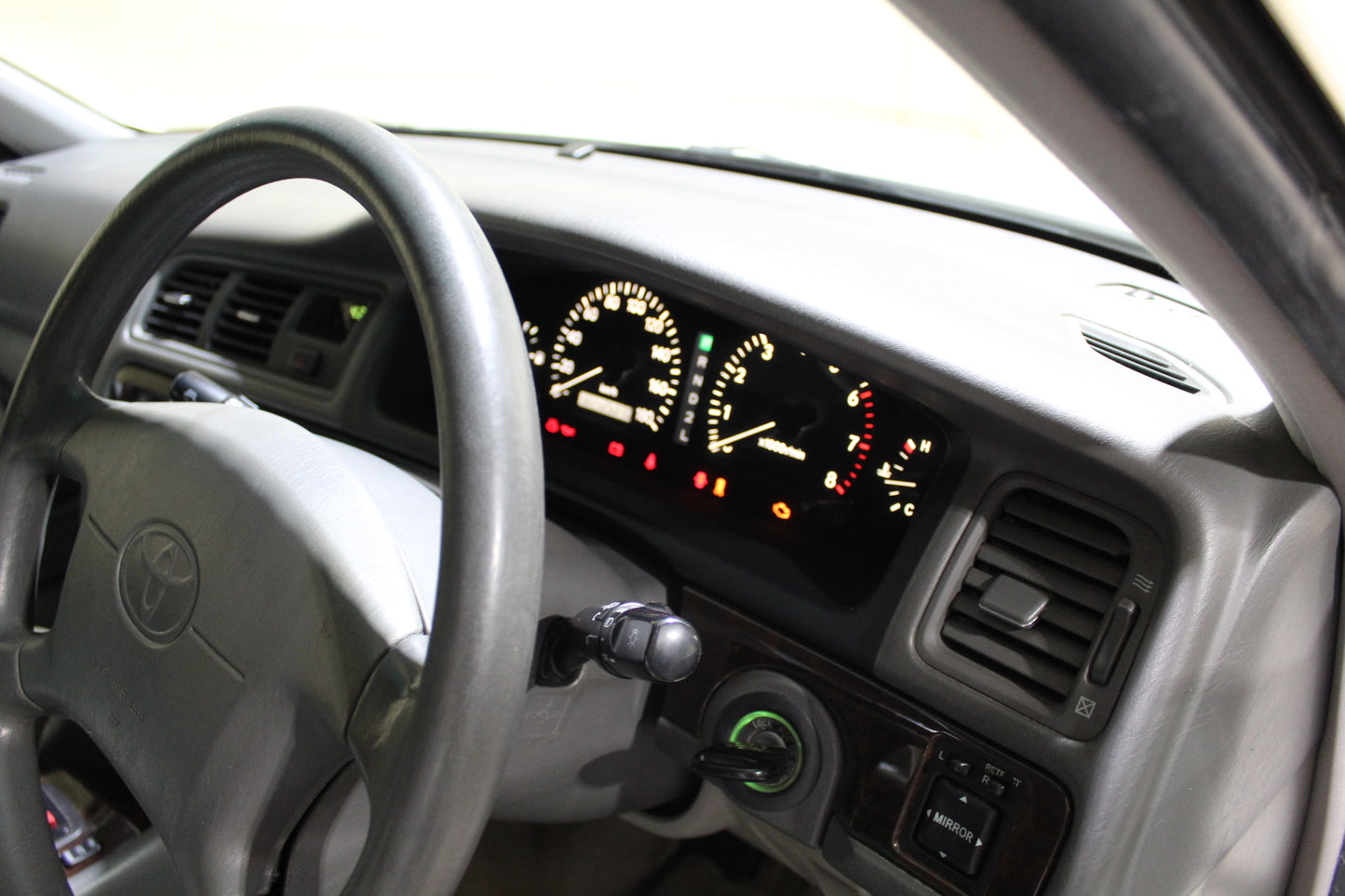 JDM RHD TOYOTA CHASER GX100 AVANTE FOR SALE 2.5L AUTOMATIC 1GFE PEARL WHITE